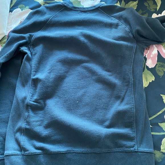 Raptors Levi’s Crewneck Sweater - Picture 6 of 6